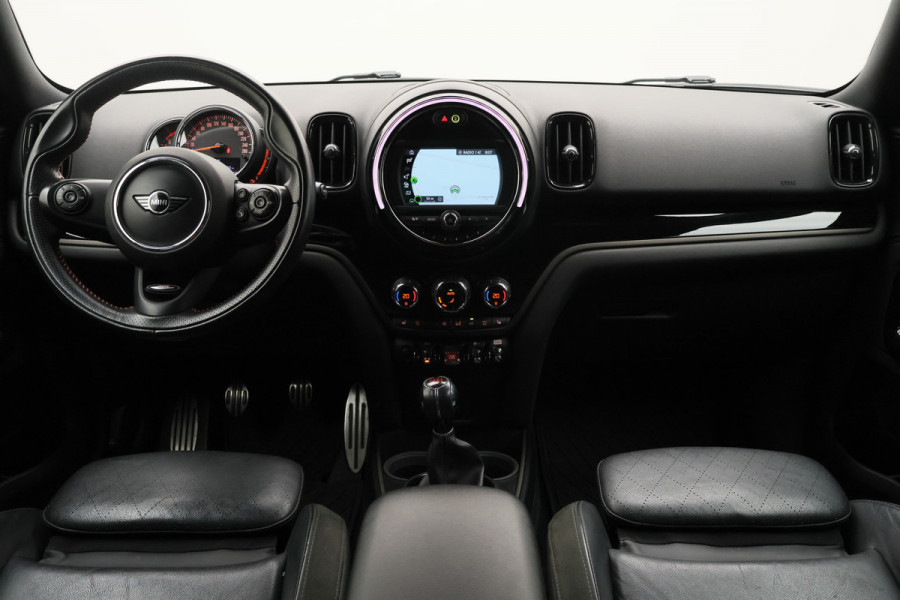 MINI Countryman 2.0 Cooper S Chili JCW Leer, Apple Carplay, Stoelverwarming, PDC, 18"