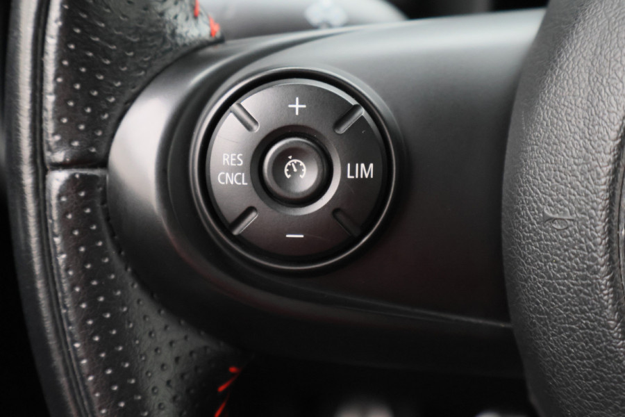 MINI Countryman 2.0 Cooper S Chili JCW Leer, Apple Carplay, Stoelverwarming, PDC, 18"