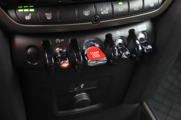 MINI Countryman 2.0 Cooper S Chili JCW Leer, Apple Carplay, Stoelverwarming, PDC, 18"