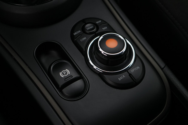 MINI Countryman 2.0 Cooper S Chili JCW Leer, Apple Carplay, Stoelverwarming, PDC, 18"