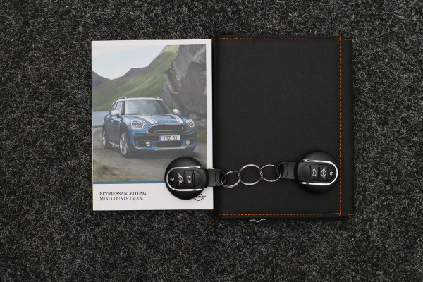MINI Countryman 2.0 Cooper S Chili JCW Leer, Apple Carplay, Stoelverwarming, PDC, 18"