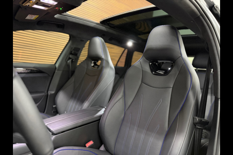 Volkswagen Passat Variant 1.5 eHybrid R-Line Black Edition|Garantie t/m 2030|Pano|272pk|Matrix LED| H&K Sound | Massage | Trekhaak