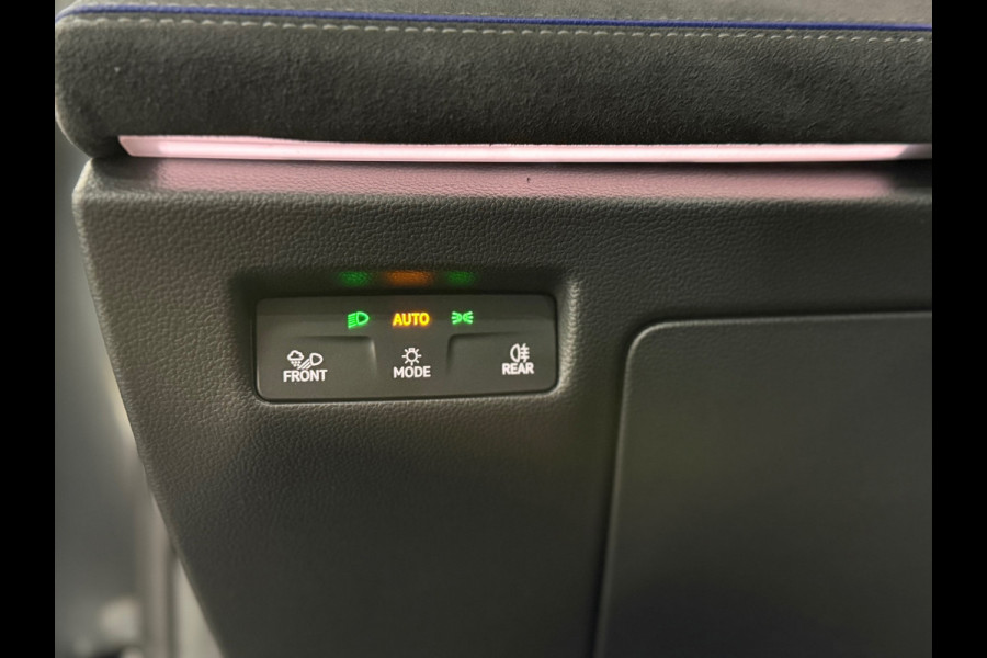 Volkswagen Passat Variant 1.5 eHybrid R-Line Black Edition|Garantie t/m 2030|Pano|272pk|Matrix LED| H&K Sound | Massage | Trekhaak