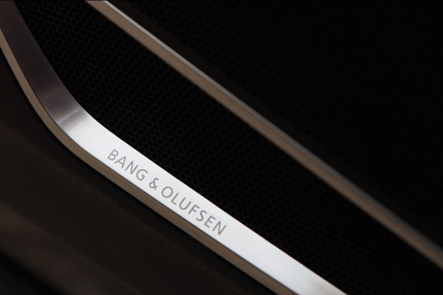 Audi Q3 45 TFSI Quattro 3x S-Line / PANO / B&O / ACC / KEYLESS / CAMERA / ELEK-STOELEN / VIRTUAL