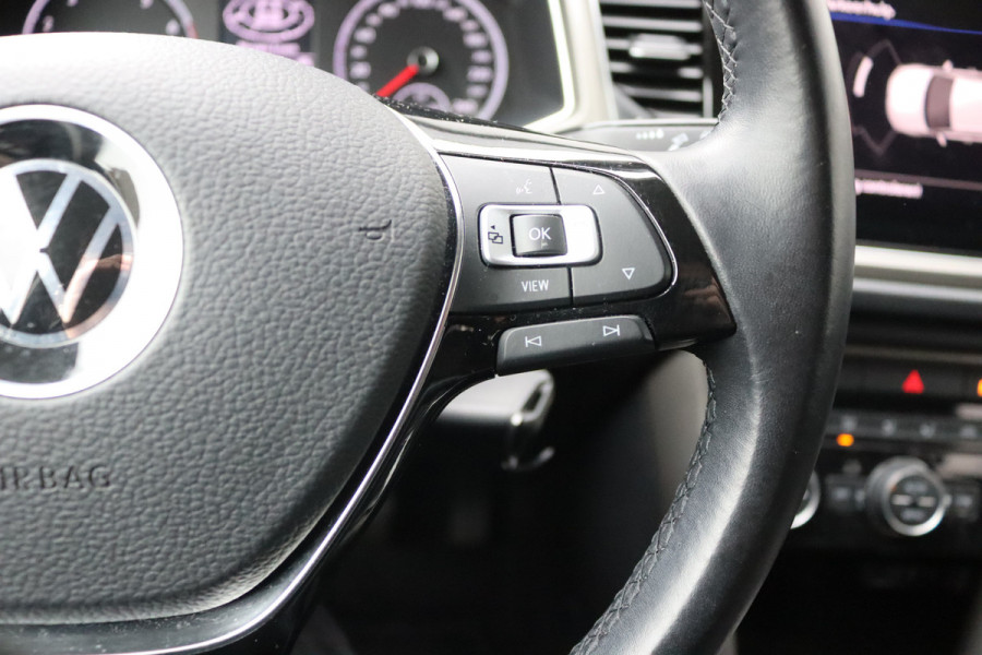Volkswagen T-Roc 110PK TSI Style Business Carplay-android/Adapt.-cruise/Parkeerhulp/Stoelverwarming