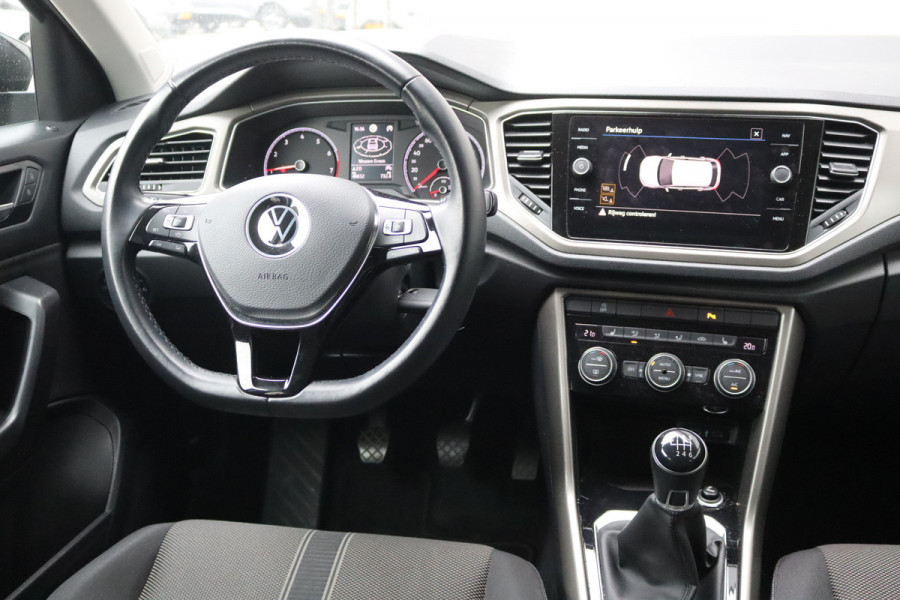 Volkswagen T-Roc 110PK TSI Style Business Carplay-android/Adapt.-cruise/Parkeerhulp/Stoelverwarming