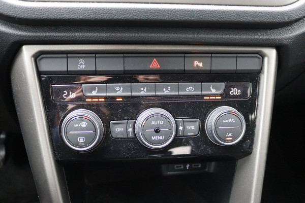 Volkswagen T-Roc 110PK TSI Style Business Carplay-android/Adapt.-cruise/Parkeerhulp/Stoelverwarming