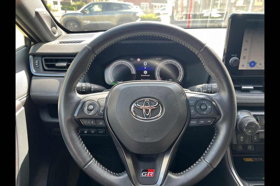 Toyota RAV4 2.5 Hybrid AWD GR Sport | JBL, Geheugenfunctie, 360 Camera, Dodehoekherkenning, Stoel + Stuurverwarming, 19 inch, 1650KG Trekgew