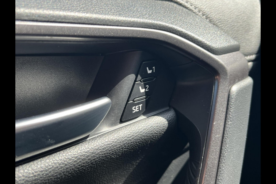 Toyota RAV4 2.5 Hybrid AWD GR Sport | JBL, Geheugenfunctie, 360 Camera, Dodehoekherkenning, Stoel + Stuurverwarming, 19 inch, 1650KG Trekgew