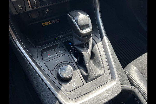 Toyota RAV4 2.5 Hybrid AWD GR Sport | JBL, Geheugenfunctie, 360 Camera, Dodehoekherkenning, Stoel + Stuurverwarming, 19 inch, 1650KG Trekgew