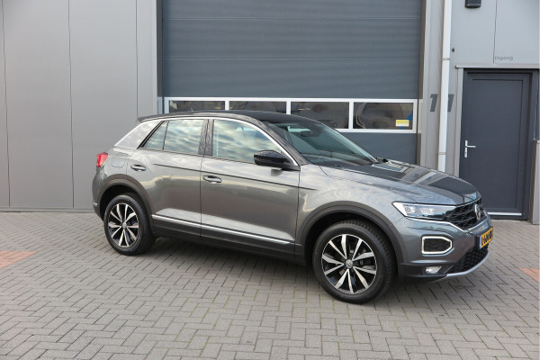 Volkswagen T-Roc 1.0 TSI 85kw 116pk Style Led, Virtual Cockpit, LMV, Camera , Trekhaak afneembaar, DAB+ ,Navigatie via Carplay, PDC etc.