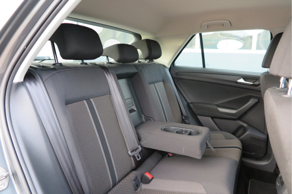 Volkswagen T-Roc 1.0 TSI 85kw 116pk Style Led, Virtual Cockpit, LMV, Camera , Trekhaak afneembaar, DAB+ ,Navigatie via Carplay, PDC etc.