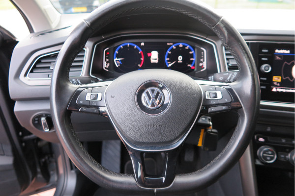 Volkswagen T-Roc 1.0 TSI 85kw 116pk Style Led, Virtual Cockpit, LMV, Camera , Trekhaak afneembaar, DAB+ ,Navigatie via Carplay, PDC etc.