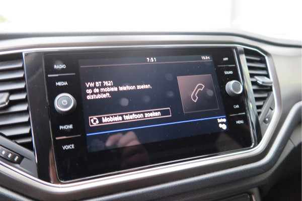 Volkswagen T-Roc 1.0 TSI 85kw 116pk Style Led, Virtual Cockpit, LMV, Camera , Trekhaak afneembaar, DAB+ ,Navigatie via Carplay, PDC etc.