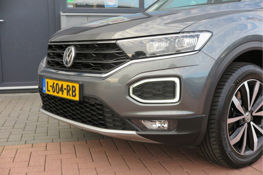 Volkswagen T-Roc 1.0 TSI 85kw 116pk Style Led, Virtual Cockpit, LMV, Camera , Trekhaak afneembaar, DAB+ ,Navigatie via Carplay, PDC etc.