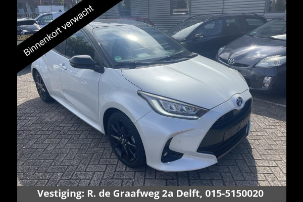 Toyota Yaris 1.5 Hybrid Executive Bi-Tone | Stoelverwarming | Navigatie | Parkeersenoren | Apple Carplay/Android Auto