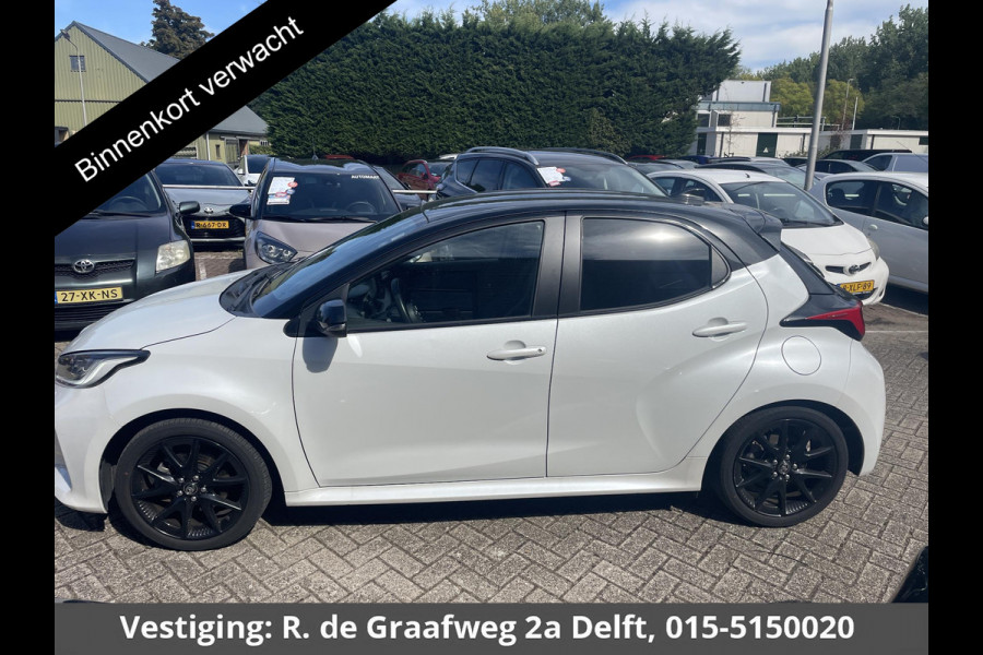 Toyota Yaris 1.5 Hybrid Executive Bi-Tone | Stoelverwarming | Navigatie | Parkeersenoren | Apple Carplay/Android Auto