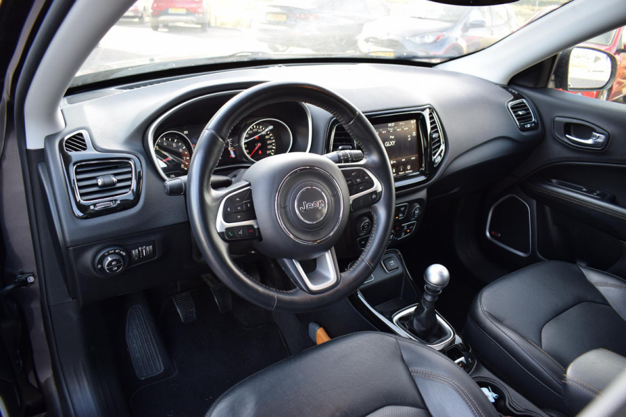 Jeep Compass 1.4 MultiAir Limited | Trekhaak | Leer | Beats | Memory | Camera