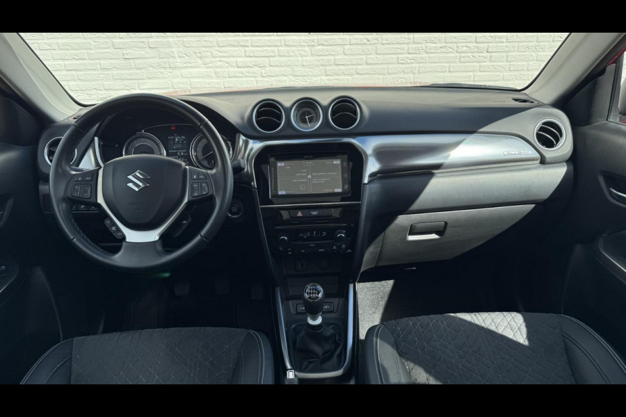 Suzuki Vitara 1.4 Boosterjet AllGrip Adaptive cruise Climate control Panoramadak Apple / Android Navigatie