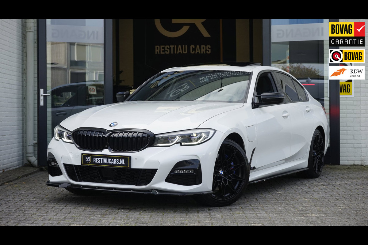 BMW 3-serie 330e M-Sport Shadow Line AUTOMAAT-360 CAMERA-ACC-AMBIANCE-HEADUP-KEYLESS-LASER LED-MEMORY-PANORAMA