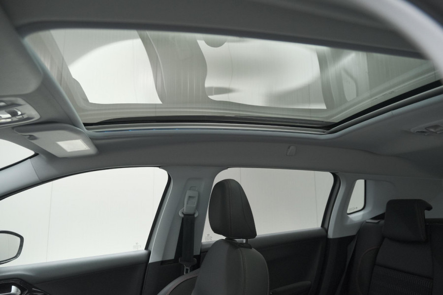 Peugeot 2008 PureTech 110 EAT6 GT-Line | Trekhaak | Panoramadak | Apple Carplay | Parkeersensoren
