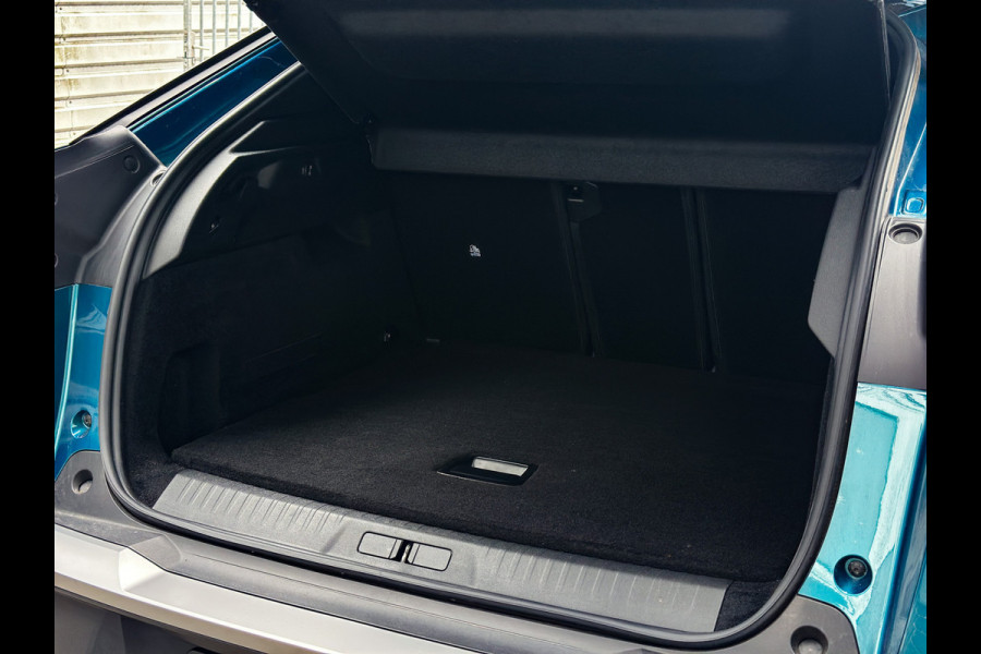 Peugeot 3008 1.6 plug-in Hybrid 195 Allure 195PK | Trekhaak | 360 | ACC | Keyless | LED | Ingaro Blue | 11/25
