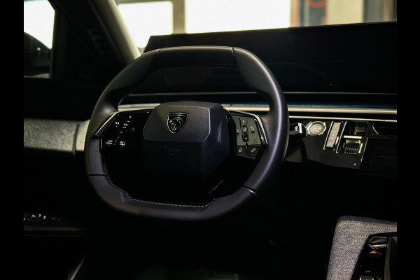 Peugeot 3008 1.6 plug-in Hybrid 195 Allure 195PK | Trekhaak | 360 | ACC | Keyless | LED | Ingaro Blue | 11/25