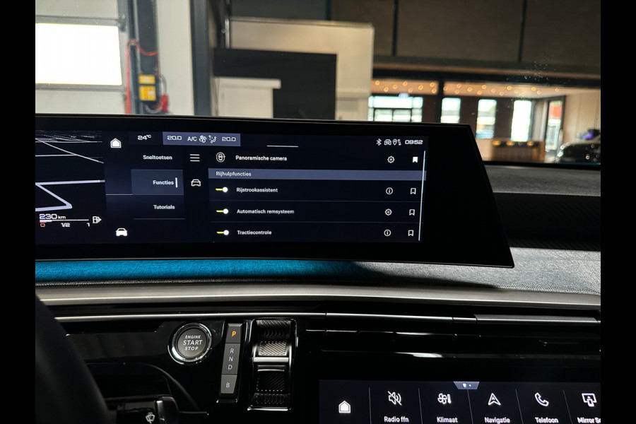 Peugeot 3008 1.6 plug-in Hybrid 195 Allure 195PK | Trekhaak | 360 | ACC | Keyless | LED | Ingaro Blue | 11/25