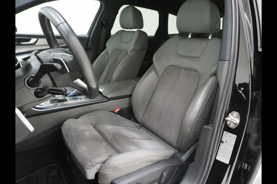 Audi A6 Avant 55 TFSI e quattro Competition | Leder/Alcantara | Memory | Cruise | PDC | Donkere Hemel | Sportstuur | Carplay