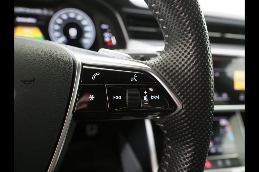 Audi A6 Avant 55 TFSI e quattro Competition | Leder/Alcantara | Memory | Cruise | PDC | Donkere Hemel | Sportstuur | Carplay