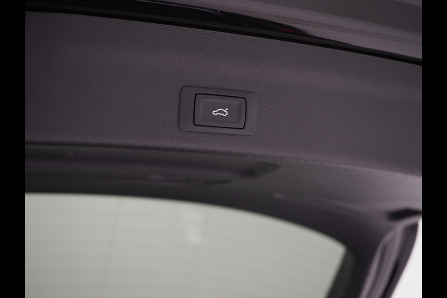 Audi A6 Avant 55 TFSI e quattro Competition | Leder/Alcantara | Memory | Cruise | PDC | Donkere Hemel | Sportstuur | Carplay