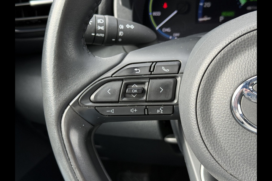 Toyota Yaris Cross 1.5 Hybrid Team D | ACC | CarPlay | Camera | Keyless | 17 inch