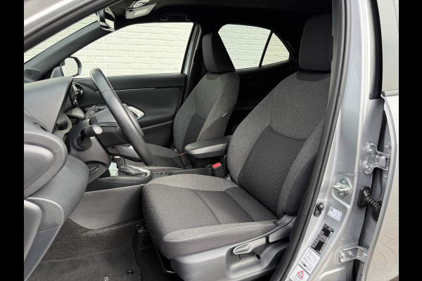 Toyota Yaris Cross 1.5 Hybrid Team D | ACC | CarPlay | Camera | Keyless | 17 inch