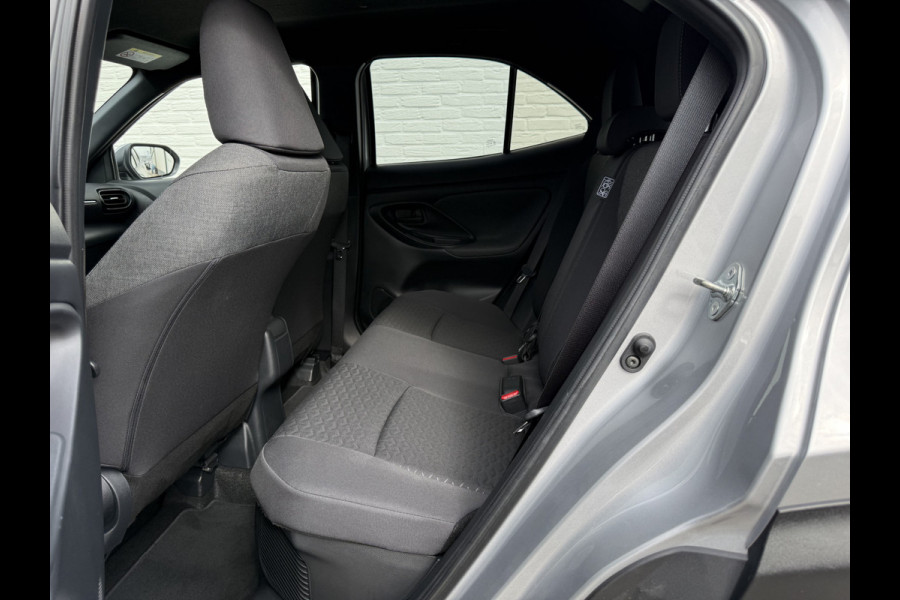 Toyota Yaris Cross 1.5 Hybrid Team D | ACC | CarPlay | Camera | Keyless | 17 inch