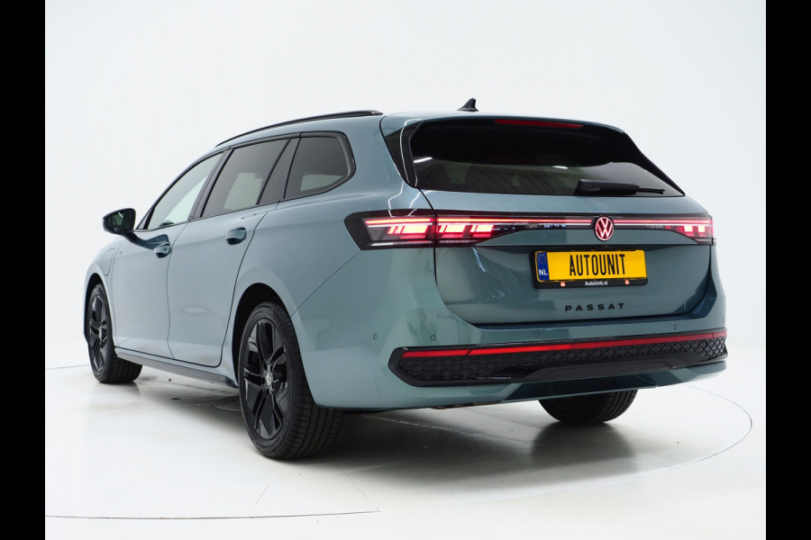 Volkswagen Passat Variant 1.5 eHybrid R-Line Edition | 5 Jaar Garantie | Panoramadak | Trekhaak | Massage | 360 | HUD | Sfeerlicht | Keyless