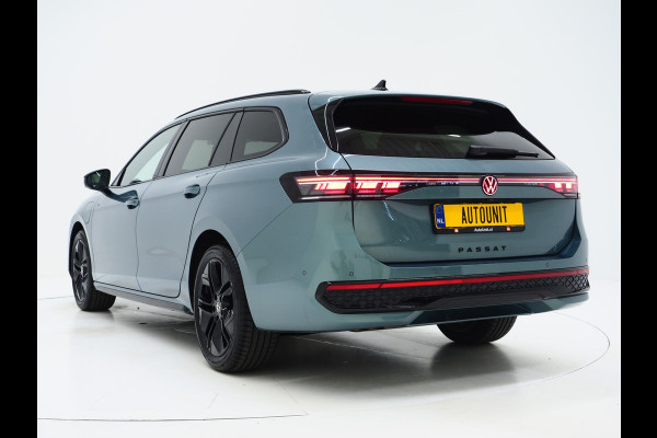 Volkswagen Passat Variant 1.5 eHybrid R-Line Edition | 5 Jaar Garantie | Panoramadak | Trekhaak | Massage | 360 | HUD | Sfeerlicht | Keyless