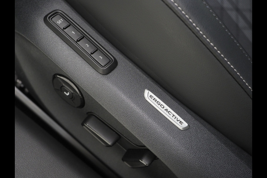 Volkswagen Passat Variant 1.5 eHybrid R-Line Edition | 5 Jaar Garantie | Panoramadak | Trekhaak | Massage | 360 | HUD | Sfeerlicht | Keyless