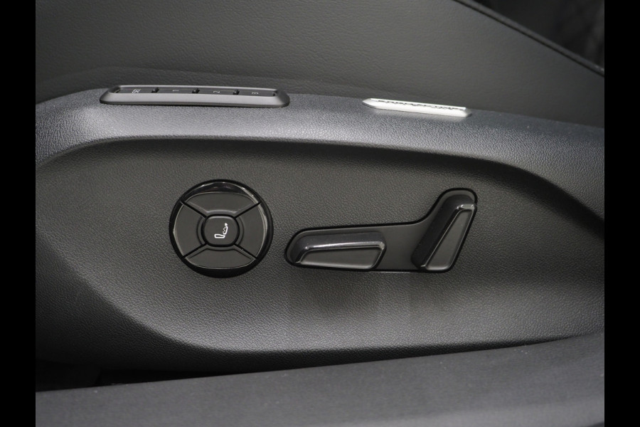 Volkswagen Passat Variant 1.5 eHybrid R-Line Edition | 5 Jaar Garantie | Panoramadak | Trekhaak | Massage | 360 | HUD | Sfeerlicht | Keyless