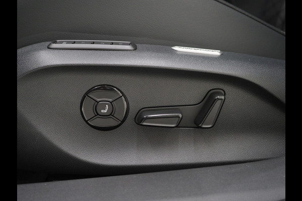 Volkswagen Passat Variant 1.5 eHybrid R-Line Edition | 5 Jaar Garantie | Panoramadak | Trekhaak | Massage | 360 | HUD | Sfeerlicht | Keyless