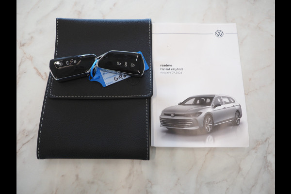 Volkswagen Passat Variant 1.5 eHybrid R-Line Edition | 5 Jaar Garantie | Panoramadak | Trekhaak | Massage | 360 | HUD | Sfeerlicht | Keyless