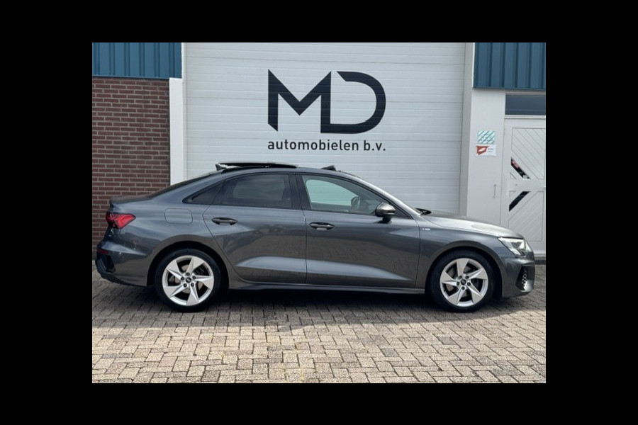 Audi A3 Limousine 30 TFSI S edition -Panorama-Virtual-Matrix