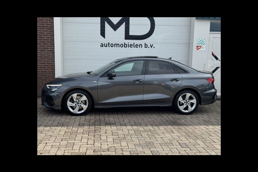 Audi A3 Limousine 30 TFSI S edition -Panorama-Virtual-Matrix
