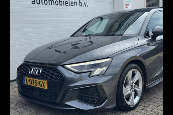Audi A3 Limousine 30 TFSI S edition -Panorama-Virtual-Matrix