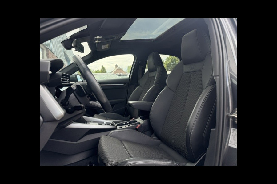 Audi A3 Limousine 30 TFSI S edition -Panorama-Virtual-Matrix