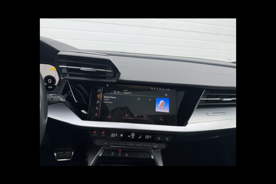Audi A3 Limousine 30 TFSI S edition -Panorama-Virtual-Matrix