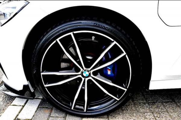 BMW 3-serie 330e High Executive M Performance CARBON 360º