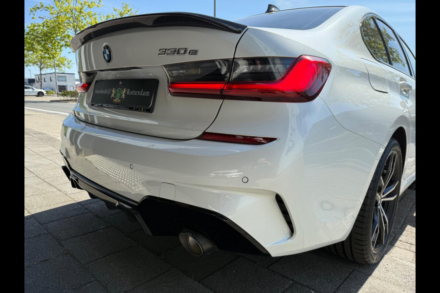 BMW 3-serie 330e High Executive M Performance CARBON 360º
