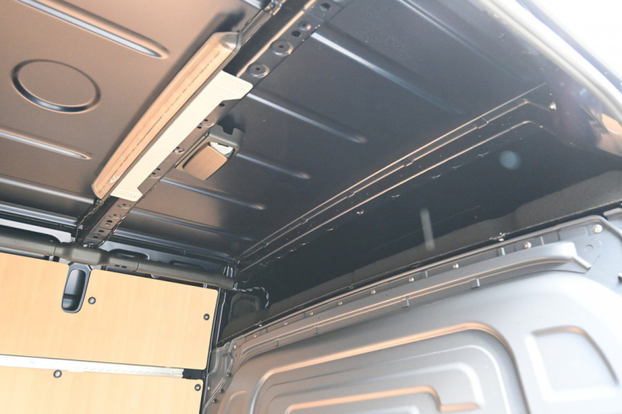 Mercedes-Benz Sprinter 317 CDI L2H2 Pro LED, Geveerde stoel, Navigatie met camera