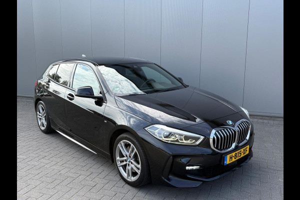 BMW 1-serie 118i 140PK Automaat Executive Edition M-Sport Sportstoelen/Parkeerhulp/Navigatie/Cruise-control