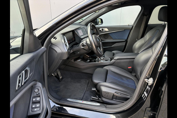 BMW 1-serie 118i 140PK Automaat Executive Edition M-Sport Sportstoelen/Parkeerhulp/Navigatie/Cruise-control